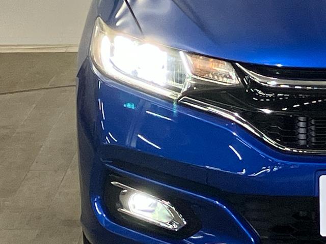 【ＬＥＤヘッドライト】ＬＥＤヘッドライトは消費電力が少ないので寿命が長いです！明るさも十分で、夜間走行の負担を和らげてくれます！