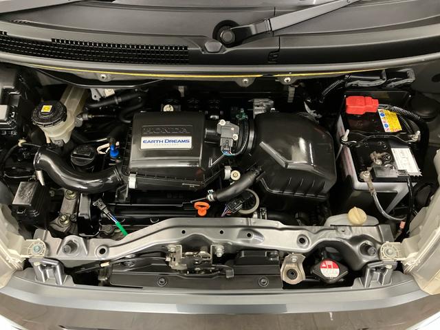 １２か月点検整備付きです。整備時にはエンジンオイル、オイルフィルター、ワイパーラバーなど、消耗品の交換も致します