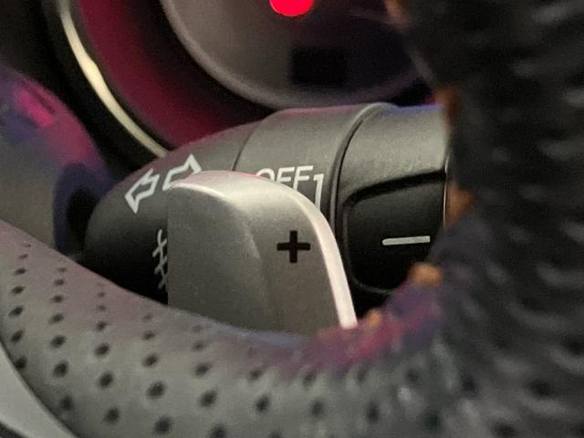 フィットハイブリッド RS 禁煙 カロッツェリアメモリー リアカメラ 弊社下取車 記録簿付 クルーズコントロール 横滑り防止装置 地デジ CD HIDヘッドライト ETC パドルシフト キーレスエントリーキー 3スポーツモード(15枚目)