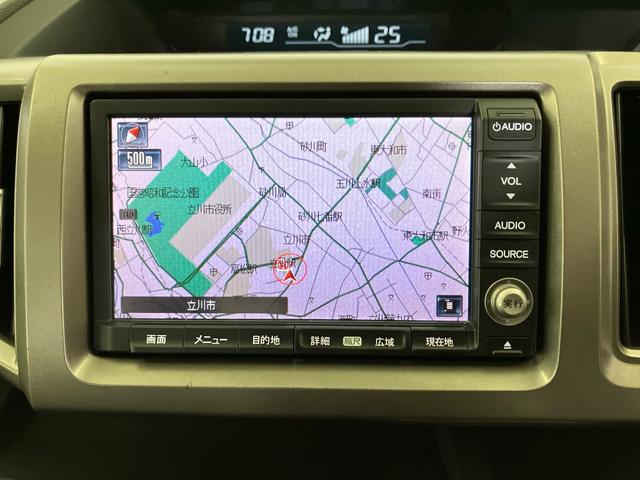 【ナビゲーション】ホンダ純正ＨＤＤナビを装備しております。デジタルＴＶ・ミュージックサーバー・ＤＶＤ／ＣＤプレーヤー・リアカメラ付きです．
