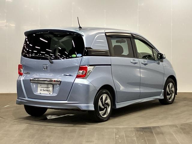 フリードスパイクハイブリッド ジャストセレクション　禁煙　純正ナビ　弊社下取りワンオーナー車　後期モデル　両側電動スライドドア　リアカメラ　スマートキー　クルーズコントロール　Ｂｌｕｅｔｏｏｔｈ　地デジ　ＣＤ／ＤＶＤ　横滑り防止装置　ＨＩＤ　ＥＴＣ（7枚目）