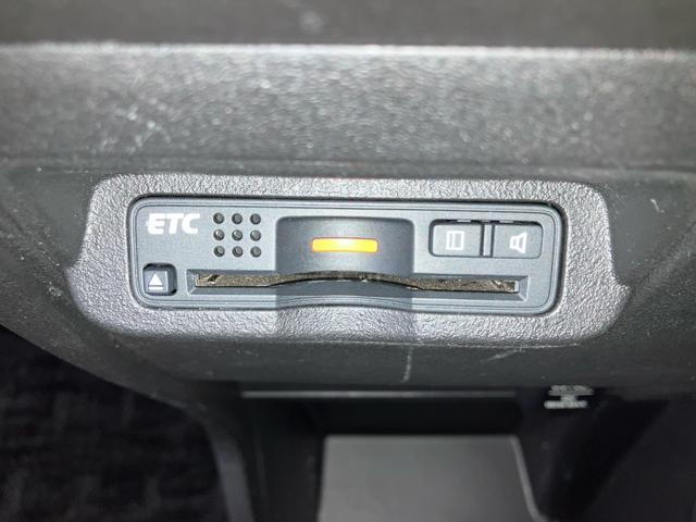 フリードスパイクハイブリッド ジャストセレクション　禁煙　純正ナビ　弊社下取りワンオーナー車　後期モデル　両側電動スライドドア　リアカメラ　スマートキー　クルーズコントロール　Ｂｌｕｅｔｏｏｔｈ　地デジ　ＣＤ／ＤＶＤ　横滑り防止装置　ＨＩＤ　ＥＴＣ（17枚目）