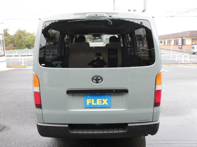 ハイエースバン ロングスーパーGL オリジナルフロントバンパーオリジナルオーバーフェンダーオリジナルLEDテールオリジナル16インチアルミオープンカントリー16インチタイヤアルパインBIG-X11インチナビビルトインETC2.0装備(6枚目)