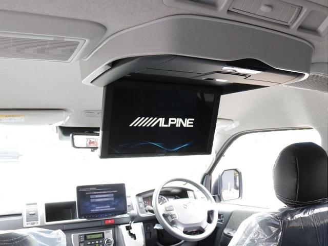 ハイエースワゴン GL Ver1シートアレンジ施工オリジナルフロントバンパーオリジナル16インチアルミオリジナルオーバーフェンダーオリジナルLEDテールライトアルパインBIG-X11インチナビ12.8フリップダウンモニター(4枚目)