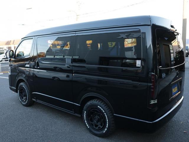 ハイエースワゴン GL Ver1シートアレンジ施工オリジナルフロントバンパーオリジナル16インチアルミオリジナルオーバーフェンダーオリジナルLEDテールライトアルパインBIG-X11インチナビ12.8フリップダウンモニター(8枚目)