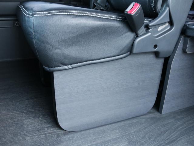 ハイエースワゴン GL Ver1シートアレンジ施工オリジナルフロントバンパーオリジナル16インチアルミオリジナルオーバーフェンダーオリジナルLEDテールライトアルパインBIG-X11インチナビ12.8フリップダウンモニター(27枚目)