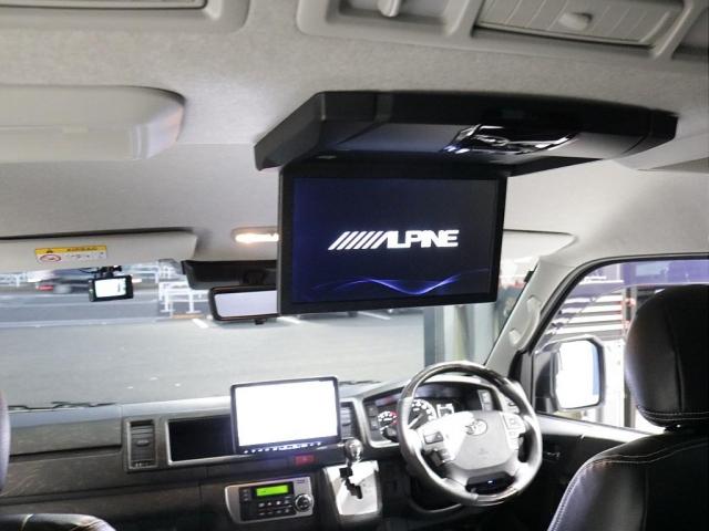 ハイエースワゴン 　Ｖｅｒ１シートアレンジ施工オリジナルフロントスポイラーオリジナルオーバーフェンダーオリジナル１７インチアルミオリジナルＬＥＤテールアルパインＢＩＧ－Ｘ１１インチナビアルパインフリップダウンモニター装備（3枚目）