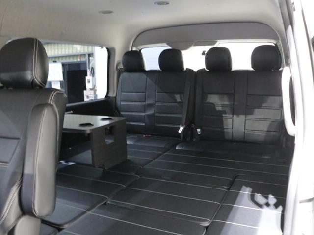 ハイエースワゴン 　Ｖｅｒ１シートアレンジ施工オリジナルフロントスポイラーオリジナルオーバーフェンダーオリジナル１７インチアルミオリジナルＬＥＤテールアルパインＢＩＧ－Ｘ１１インチナビアルパインフリップダウンモニター装備（24枚目）