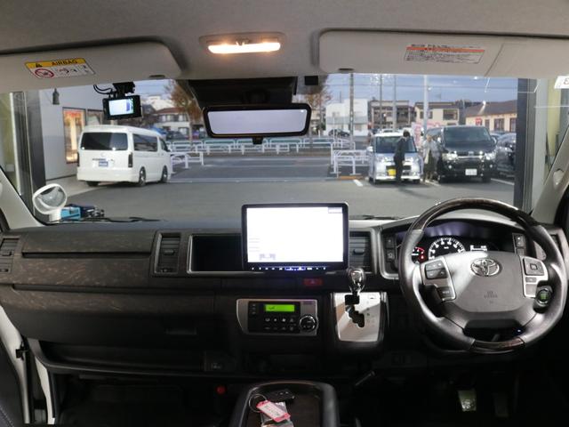 ハイエースワゴン 　Ｖｅｒ１シートアレンジ施工オリジナルフロントスポイラーオリジナルオーバーフェンダーオリジナル１７インチアルミオリジナルＬＥＤテールアルパインＢＩＧ－Ｘ１１インチナビアルパインフリップダウンモニター装備（30枚目）