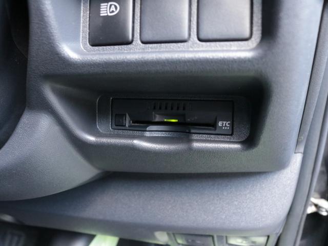 ハイエースバン オリジナルフロントスポイラー2インチローダウンオリジナルLEDテールライトオリジナル17インチアルミナスカー17インチタイヤオリジナルワークタイプベットKIT純正7インチSDナビバックカメラ装備(37枚目)