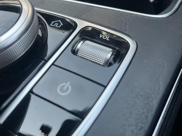 Ｃクラス Ｃ２００アバンギャルド　ＡＭＧライン　黒革　ＢＳＭ　純正ナビ（Ｂｌｕｅｔｏｏｔｈ／ＣａｒＰｌａｙ／フルセグ）　衝突被害軽減システム　バックカメラ　ＡＣＣ　ＬＫＡ　パーキングアシスト　パワーシート　シートヒーター　エアサスペンション（25枚目）