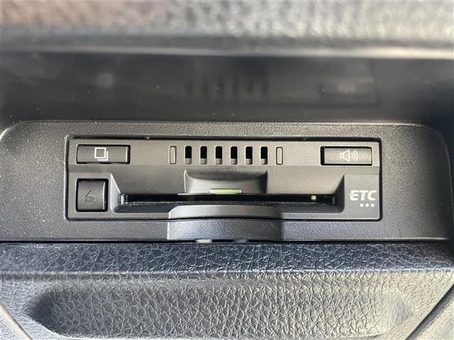 ノア Ｓｉ　ダブルバイビー　社外７型ＳＤナビ（ＣＤ／ＢＴ）バックモニター　トヨタセーフティー　フリップダウンモニター　両側パワスラ　クルコン　ドラレコ　ＥＴＣ　ＵＳＢポート　純正ＬＥＤヘッドライト　プッシュスタート　スマートキー（21枚目）