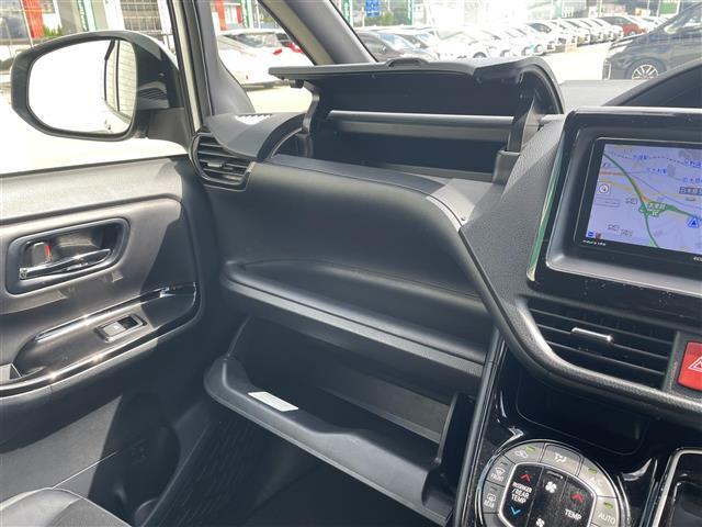 ノア Ｓｉ　ダブルバイビー　社外７型ＳＤナビ（ＣＤ／ＢＴ）バックモニター　トヨタセーフティー　フリップダウンモニター　両側パワスラ　クルコン　ドラレコ　ＥＴＣ　ＵＳＢポート　純正ＬＥＤヘッドライト　プッシュスタート　スマートキー（29枚目）