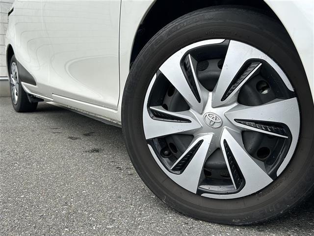 シエンタ Ｇ　クエロ　純正７型ＳＤナビ（フルセグＴＶ／ＣＤ／ＤＶＤ／ＢＴ）全方位モニター　トヨタセーフティー　コーナーセンサー　両側電動　ドラレコ　ＥＴＣ　純正ＬＥＤヘッドライト　純正フロアマット　ＵＳＢポート　スマートキ（16枚目）