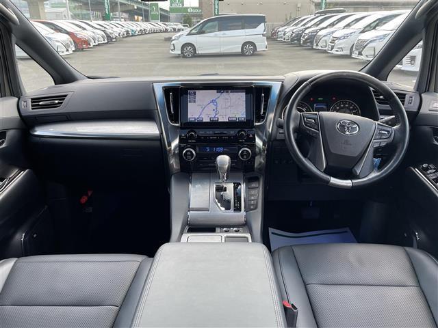 アルファードハイブリッド エグゼクティブラウンジS 純正9型SDナビ(フルセグTV/CD/DVD/BT) オールアラウンドビュー トヨタセーフティ Wサンルーフ 後席フリップダウンモニター モデリスタエアロ シーケンシャルウインカー コーナーセンサー(3枚目)