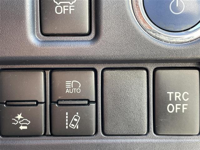 ヴォクシー ハイブリッドZS 社外7型HDDナビ(フルセグTV/CD/DVD/BT) バックカメラ 後席フリップダウンモニター 両側パワスラ 前後ドラレコ ETC 純正フロアマット 純正16インチアルミホイール スマートキー(6枚目)