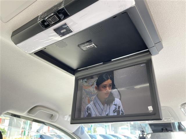 ヴォクシー ハイブリッドZS 社外7型HDDナビ(フルセグTV/CD/DVD/BT) バックカメラ 後席フリップダウンモニター 両側パワスラ 前後ドラレコ ETC 純正フロアマット 純正16インチアルミホイール スマートキー(7枚目)