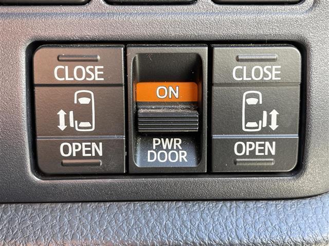 ヴォクシー ハイブリッドZS 社外7型HDDナビ(フルセグTV/CD/DVD/BT) バックカメラ 後席フリップダウンモニター 両側パワスラ 前後ドラレコ ETC 純正フロアマット 純正16インチアルミホイール スマートキー(8枚目)