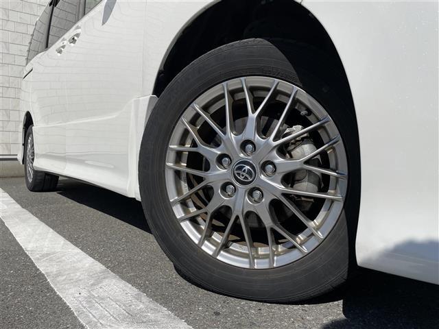 ヴォクシー ハイブリッドZS 社外7型HDDナビ(フルセグTV/CD/DVD/BT) バックカメラ 後席フリップダウンモニター 両側パワスラ 前後ドラレコ ETC 純正フロアマット 純正16インチアルミホイール スマートキー(17枚目)