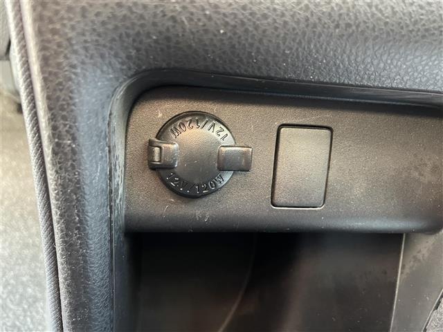 ヴォクシー ハイブリッドZS 社外7型HDDナビ(フルセグTV/CD/DVD/BT) バックカメラ 後席フリップダウンモニター 両側パワスラ 前後ドラレコ ETC 純正フロアマット 純正16インチアルミホイール スマートキー(26枚目)