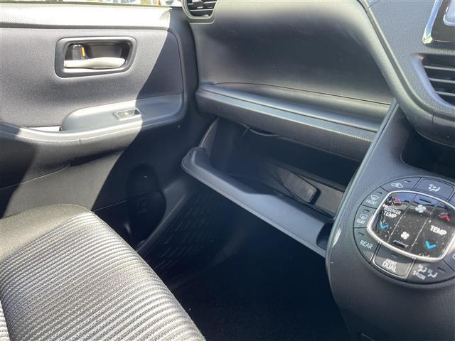 ヴォクシー ハイブリッドZS 社外7型HDDナビ(フルセグTV/CD/DVD/BT) バックカメラ 後席フリップダウンモニター 両側パワスラ 前後ドラレコ ETC 純正フロアマット 純正16インチアルミホイール スマートキー(30枚目)