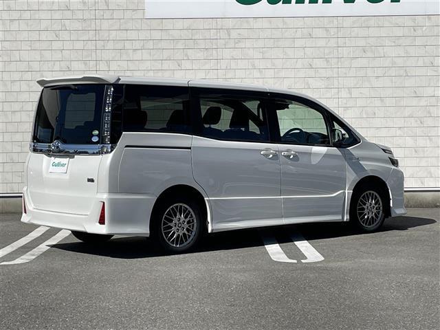 ヴォクシー ハイブリッドZS 社外7型HDDナビ(フルセグTV/CD/DVD/BT) バックカメラ 後席フリップダウンモニター 両側パワスラ 前後ドラレコ ETC 純正フロアマット 純正16インチアルミホイール スマートキー(35枚目)