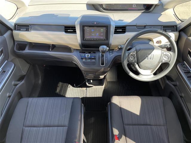 フリード G・ホンダセンシング 社外7型SDナビ(フルセグTV/CD/DVD/BT) バックカメラ ホンダセンシング レーダークルコン 両側パワスラ 前後ドラレコ ETC 純正LEDヘッドライト 純正フロアマット スマートキー(3枚目)