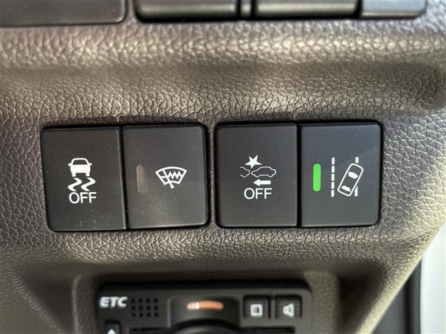 フリード G・ホンダセンシング 社外7型SDナビ(フルセグTV/CD/DVD/BT) バックカメラ ホンダセンシング レーダークルコン 両側パワスラ 前後ドラレコ ETC 純正LEDヘッドライト 純正フロアマット スマートキー(24枚目)