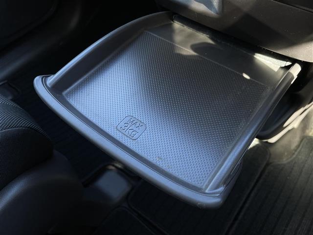 フリード G・ホンダセンシング 社外7型SDナビ(フルセグTV/CD/DVD/BT) バックカメラ ホンダセンシング レーダークルコン 両側パワスラ 前後ドラレコ ETC 純正LEDヘッドライト 純正フロアマット スマートキー(30枚目)