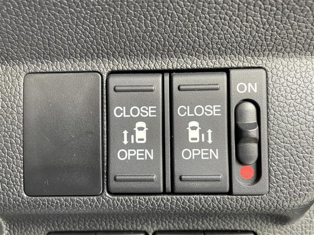 フリードハイブリッド ハイブリッド・Gホンダセンシング 社外8型SDナビ(フルセグTV/CD/DVD/BT) ホンダセンシング フリップダウンモニター 両側パワスラ クルコン ドラレコ ETC シートヒーター USB 純正LED 純正アルミホイール(8枚目)