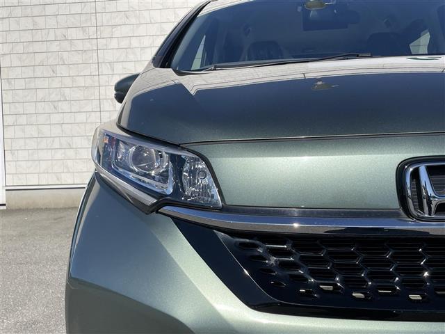 フリードハイブリッド ハイブリッド・Gホンダセンシング 社外8型SDナビ(フルセグTV/CD/DVD/BT) ホンダセンシング フリップダウンモニター 両側パワスラ クルコン ドラレコ ETC シートヒーター USB 純正LED 純正アルミホイール(18枚目)