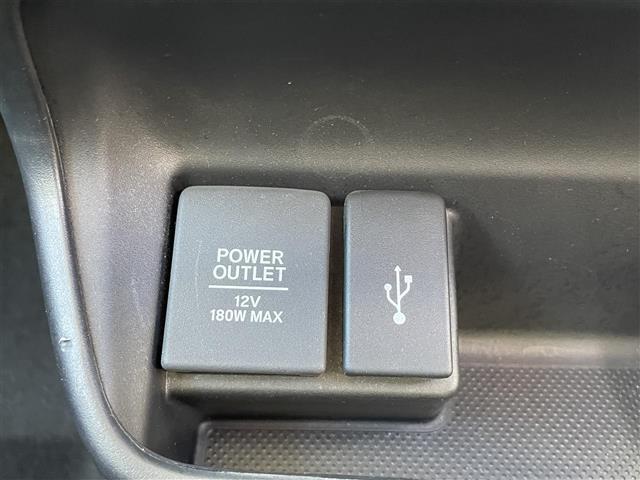 フリードハイブリッド ハイブリッド・Gホンダセンシング 社外8型SDナビ(フルセグTV/CD/DVD/BT) ホンダセンシング フリップダウンモニター 両側パワスラ クルコン ドラレコ ETC シートヒーター USB 純正LED 純正アルミホイール(25枚目)