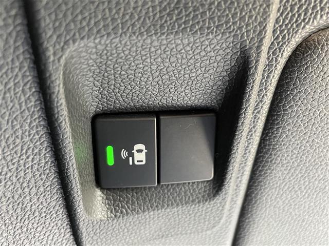 フリードハイブリッド ハイブリッド・Gホンダセンシング 社外8型SDナビ(フルセグTV/CD/DVD/BT) ホンダセンシング フリップダウンモニター 両側パワスラ クルコン ドラレコ ETC シートヒーター USB 純正LED 純正アルミホイール(26枚目)