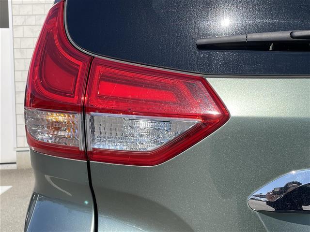 フリードハイブリッド ハイブリッド・Gホンダセンシング 社外8型SDナビ(フルセグTV/CD/DVD/BT) ホンダセンシング フリップダウンモニター 両側パワスラ クルコン ドラレコ ETC シートヒーター USB 純正LED 純正アルミホイール(40枚目)