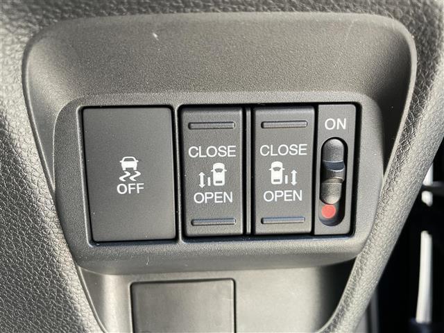 フリード e:HEVクロスター 純正9型ディスプレイナビ(フルセグTV/BT) バックカメラ ホンダセンシング コーナーセンサー レーダークルコン 両側パワスラ 前後ドラレコ ETC BSM シートヒーター 純正LEDヘッドライト(7枚目)