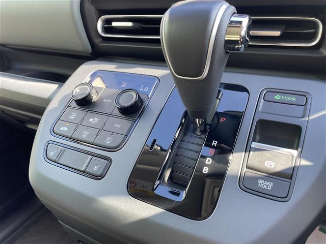 フリード e:HEVクロスター 純正9型ディスプレイナビ(フルセグTV/BT) バックカメラ ホンダセンシング コーナーセンサー レーダークルコン 両側パワスラ 前後ドラレコ ETC BSM シートヒーター 純正LEDヘッドライト(11枚目)