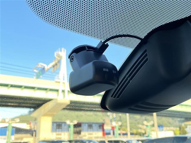 セレナ ハイウェイスターV 純正10型SDナビ(フルセグTV/CD/DVD/BT/HDMI)アラウンドビューモニター 後席モニター プロパイロット BSM 両側パワスラ ドラレコ ETC デジタルインナーミラー 純正LED(9枚目)