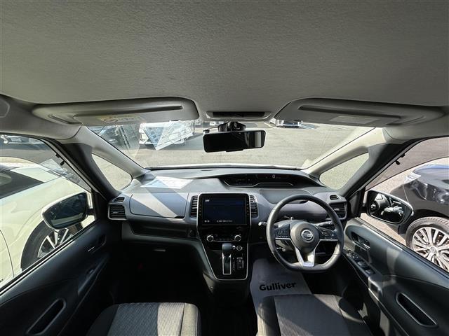 セレナ ハイウェイスターV 純正10型SDナビ(フルセグTV・CD・DVD・BT) アラウンドビューモニター プロパイロット エマージェンシーブレーキ コーナーセンサー BSM 両側パワスラ 純正前後ドラレコ ETC(3枚目)