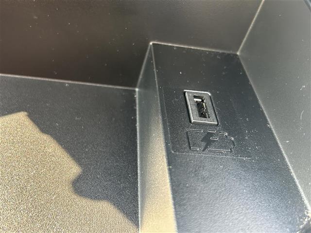 セレナ ハイウェイスターV 純正10型SDナビ(フルセグTV・CD・DVD・BT) アラウンドビューモニター プロパイロット エマージェンシーブレーキ コーナーセンサー BSM 両側パワスラ 純正前後ドラレコ ETC(25枚目)