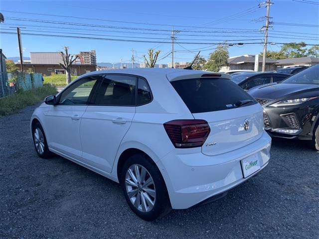 ポロ ＴＳＩハイライン　純正ナビ　ＤＶＤ　ＢＴ　レーダークルーズコントロール　ＢＳＭ　ＥＴＣ２．０　純正１６インチＡＷ　ＬＥＤヘッドライト　パーキングアシスト　ドラレコ　バックカメラ　オートライト　コーナーセンサー（3枚目）