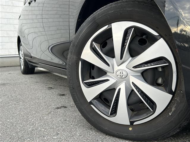 シエンタ ハイブリッドＧ　クエロ　純正９型ＳＤナビ（フルセグＴＶ／ＣＤ／ＤＶＤ／ＢＴ）　バックカメラ　トヨタセーフティ　コーナーセンサー　両側パワスラ　クルコン　ドラレコ２．０　ＥＴＣ　ＵＳＢ　ＨＤＭＩ　純正ＬＥＤ　プッシュスタート（17枚目）