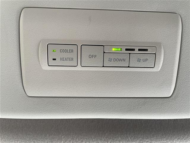 デリカD:5 P 純正10.1型SDナビ(フルセグTV/CD/DVD/BT) アラウンドビュー ブラインドスポット オートホールド ドラレコ 両側電動 クルコン ETC 電動リア ハンドルヒーター USB 純正LED(24枚目)