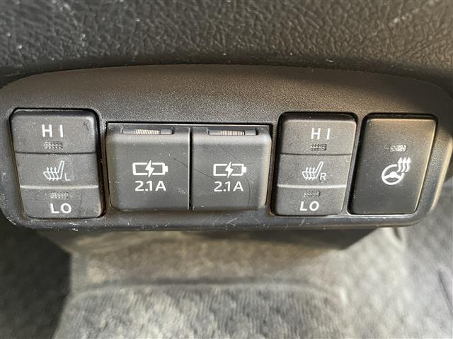 シエンタ ハイブリッドG クエロ 純正9型SDナビ【フルセグTV・CD・DVD・BT】 全方位バックカメラ トヨタセーフティー コーナーセンサー 両側パワスラ クルーズコントロール ドライブレコーダー【前後】 ETC USBポート 純(21枚目)