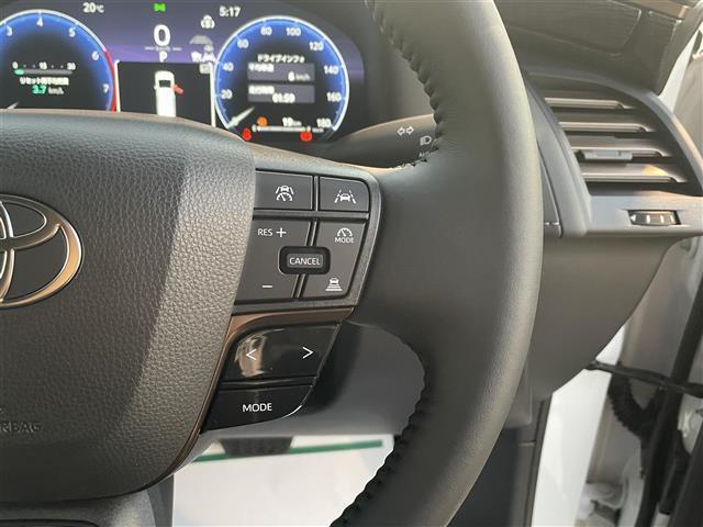 【　レーダークルーズコントロール　】　高速道路で便利な自動で速度を保つクルーズコントロールが、衝突軽減システムと連携し、前方の車両を感知して車間を保つように速度調節してくれます！！