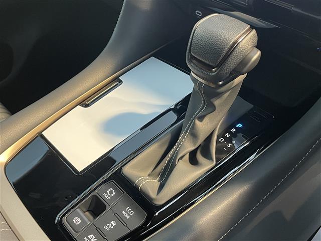 【　シフト　】シフトも操作しやすく快適なドライブを楽しんでいただけます♪