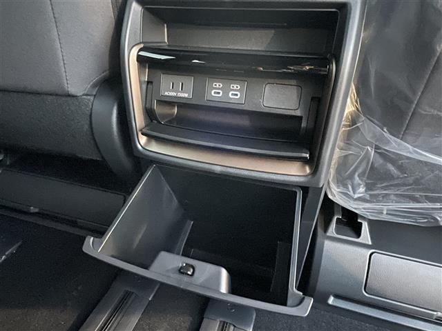 店舗にて現車の確認もいただけますので、お電話で在庫のご確認の上是非ご来店くださいませ！！！