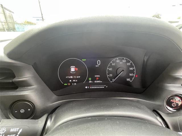 ヴェゼル ｅ：ＨＥＶ　Ｚ　純正９型ディスプレイオーディオ【ナビ・ＢＴ・フルセグＴＶ】　バックカメラ　ホンダセンシング　コーナーセンサー　ＭＴモード付ＡＴ　ブラインドスポット　レーダークルコン　社外ドライブレコーダー前後　シート（9枚目）