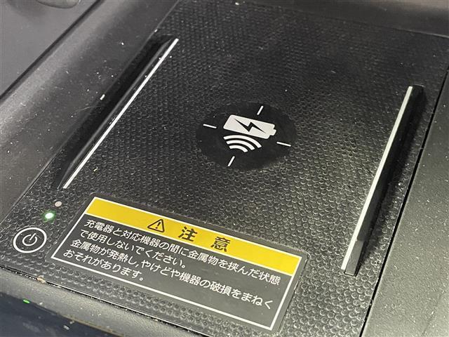 ヴェゼル ｅ：ＨＥＶ　Ｚ　純正９型ディスプレイオーディオ【ナビ・ＢＴ・フルセグＴＶ】　バックカメラ　ホンダセンシング　コーナーセンサー　ＭＴモード付ＡＴ　ブラインドスポット　レーダークルコン　社外ドライブレコーダー前後　シート（15枚目）