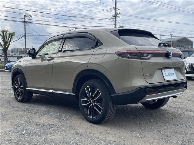 ヴェゼル ｅ：ＨＥＶ　Ｚ　純正９型ディスプレイオーディオ【ナビ・ＢＴ・フルセグＴＶ】　バックカメラ　ホンダセンシング　コーナーセンサー　ＭＴモード付ＡＴ　ブラインドスポット　レーダークルコン　社外ドライブレコーダー前後　シート（23枚目）