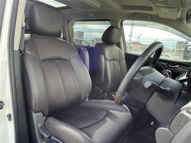 エルグランド ３５０ハイウェイスターアーバンクロム　純正１０型ＳＤナビ（フルセグＴＶ／ＣＤ／ＤＶＤ／ＢＴ）　全方位　コーナーセンサー　ブラインドスポット　Ｗサンルーフ　フリップダウンモニター　クルコン　助手席オットマン　ドラレコ　電動リア　ＥＴＣ（13枚目）